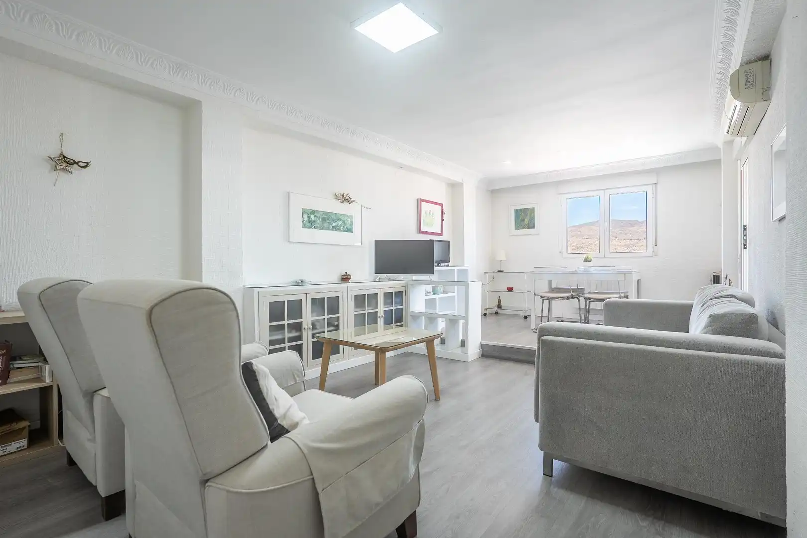 Sala de estar de Ático en venta en Almería con Aire acondicionado y Terraza