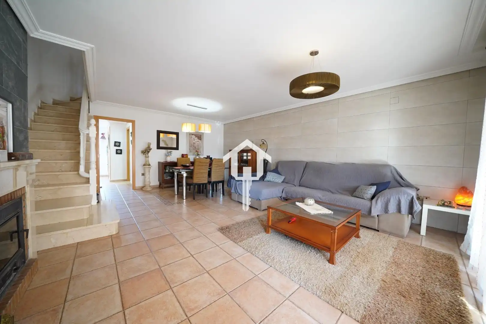 Sala d'estar de Casa adosada en venda en Alicante / Alacant amb Aire condicionat, Calefacció i Jardí privat