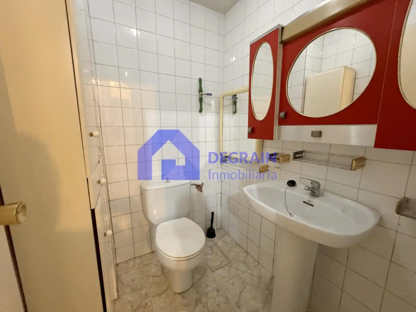 Badezimmer von Geschaftsraum zum Verkauf in Oviedo 