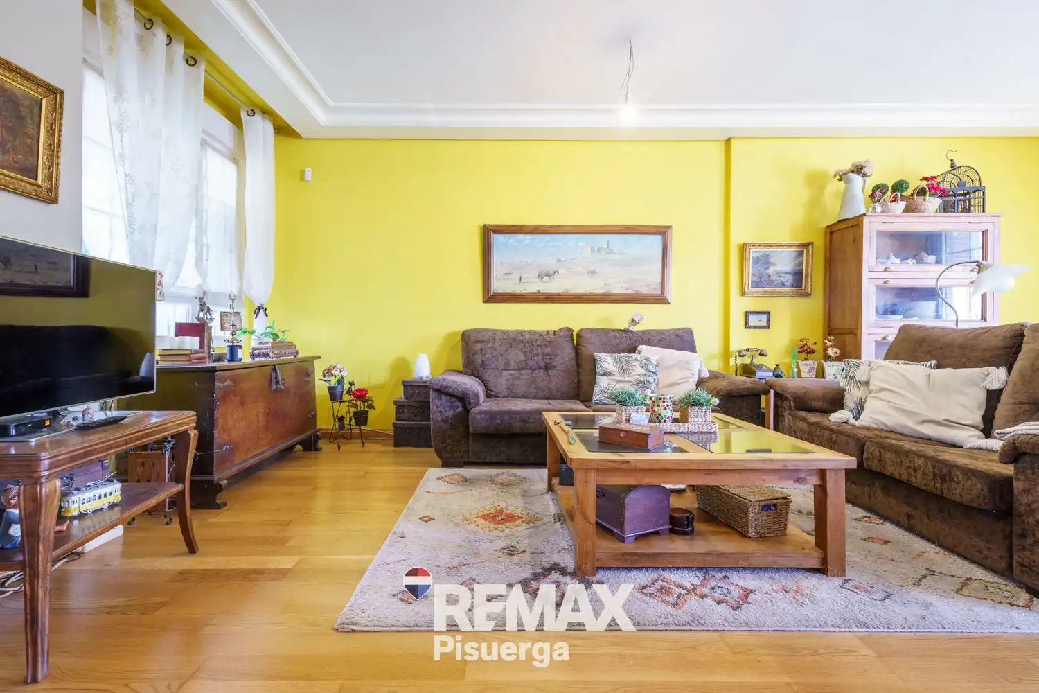 Sala d'estar de Casa o xalet en venda en Valladolid amb Aire condicionat, Calefacció i Jardí privat