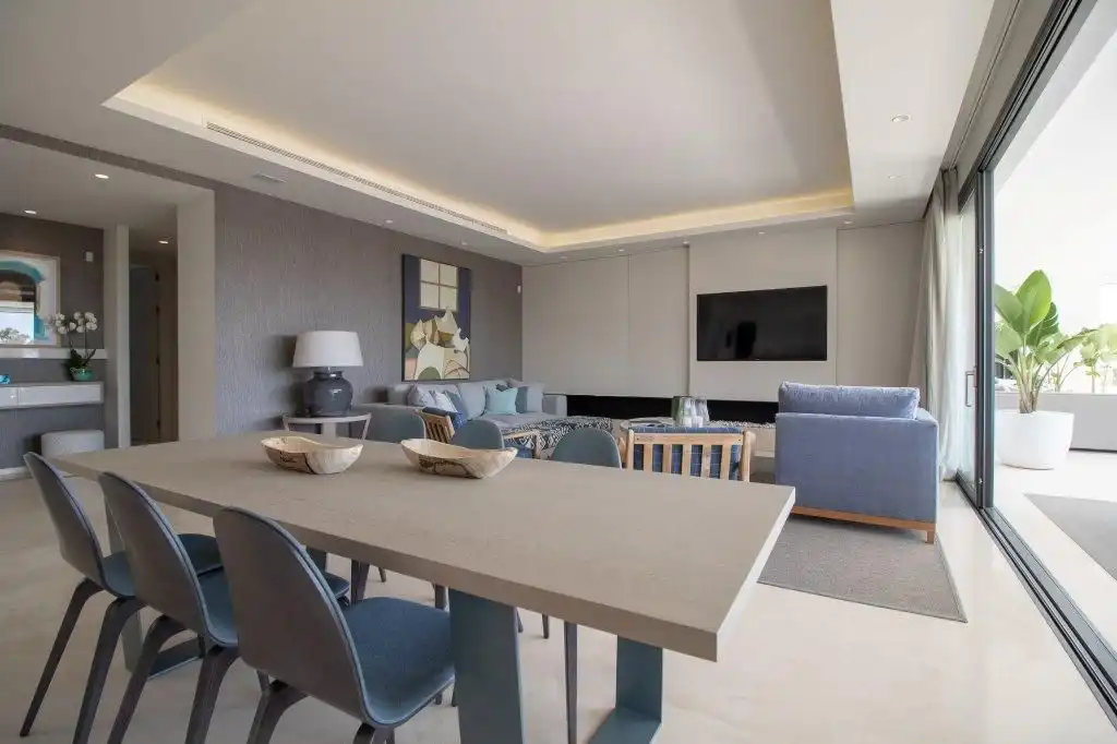 Sala de estar de Casa o chalet en venta en Marbella con Jardín privado, Terraza y Piscina