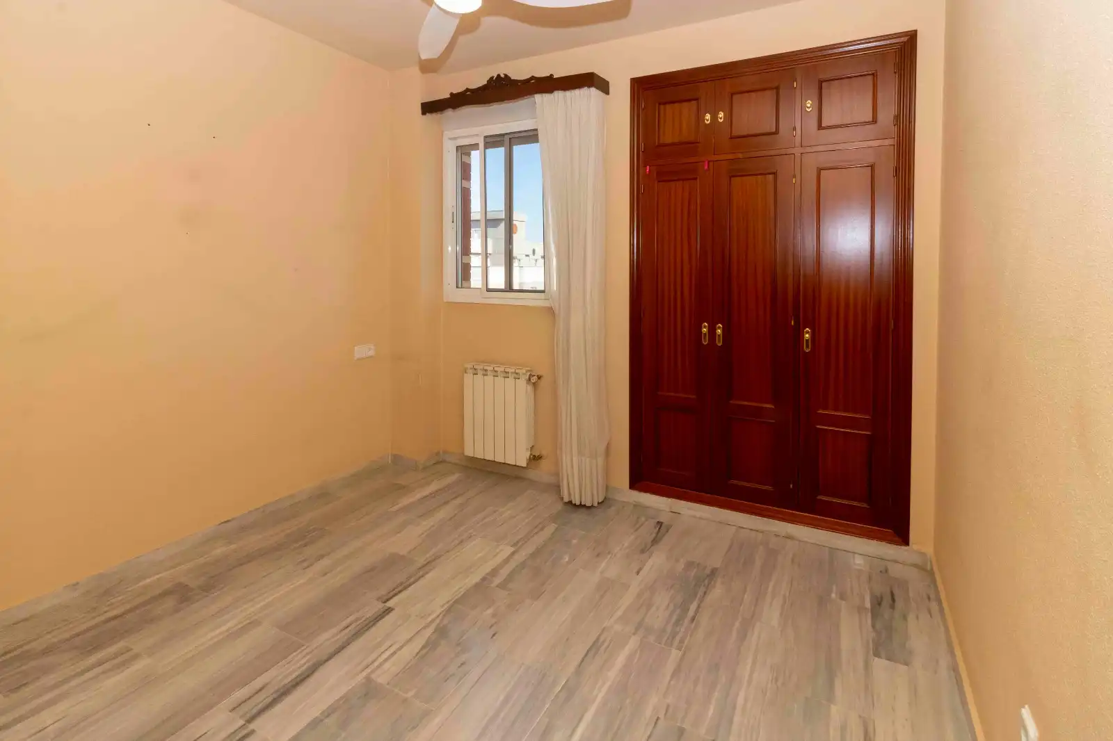 Flat for sale in Valdepasillas - La Paz - Huerta Rosales