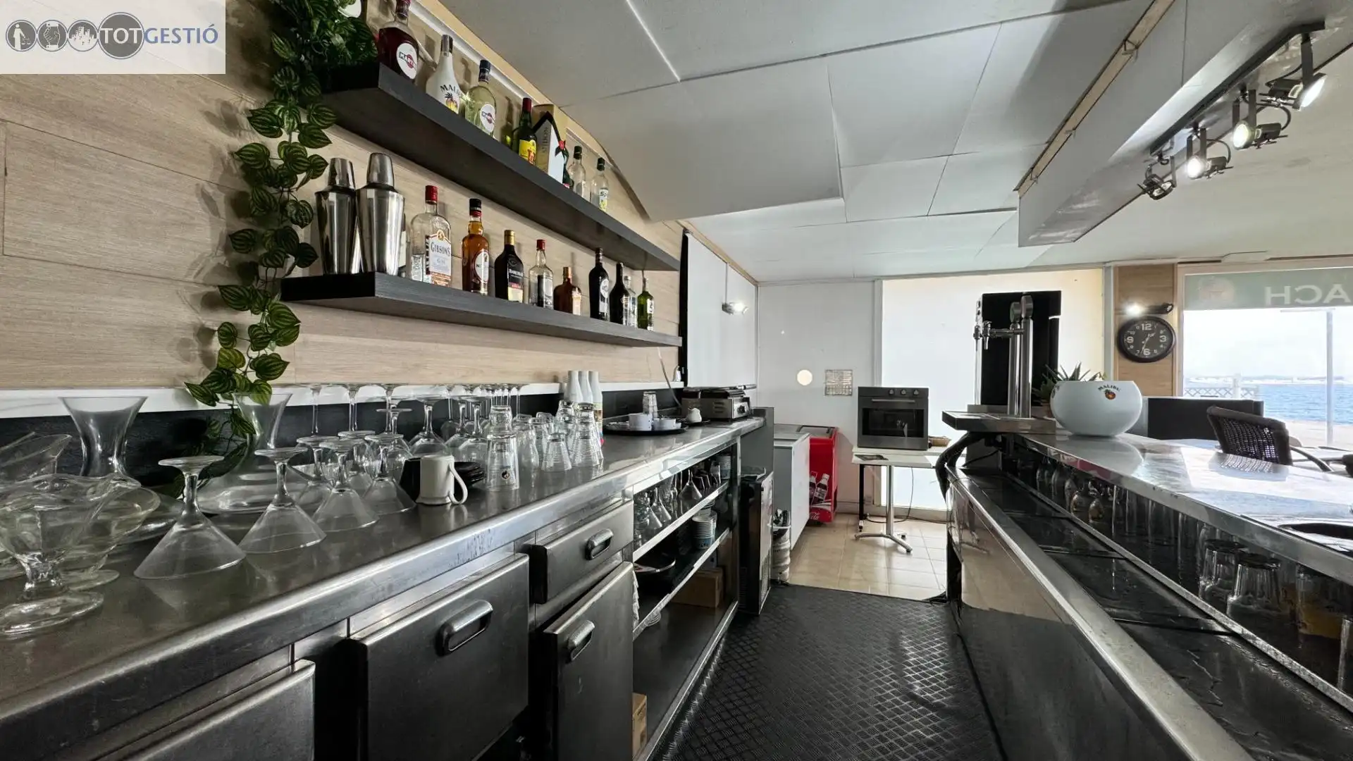 Local comercial en venta en Passeig Passeig MARITIM, imagen 4