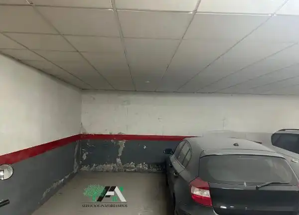 Aparcament amb ascensor en venda a Calle la Libertad, imagen 2