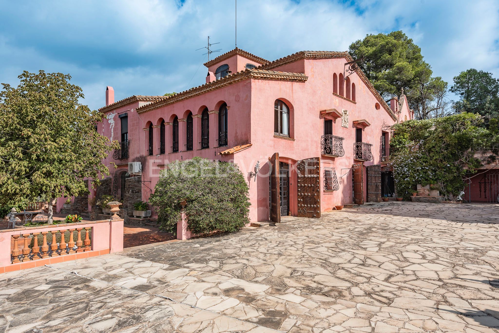 Vista exterior de Casa o chalet en venta en  Barcelona Capital con Calefacción, Jardín privado y Terraza