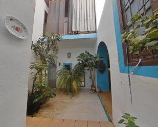 Vista exterior de Casa o xalet en venda en  Córdoba Capital amb Terrassa i Balcó