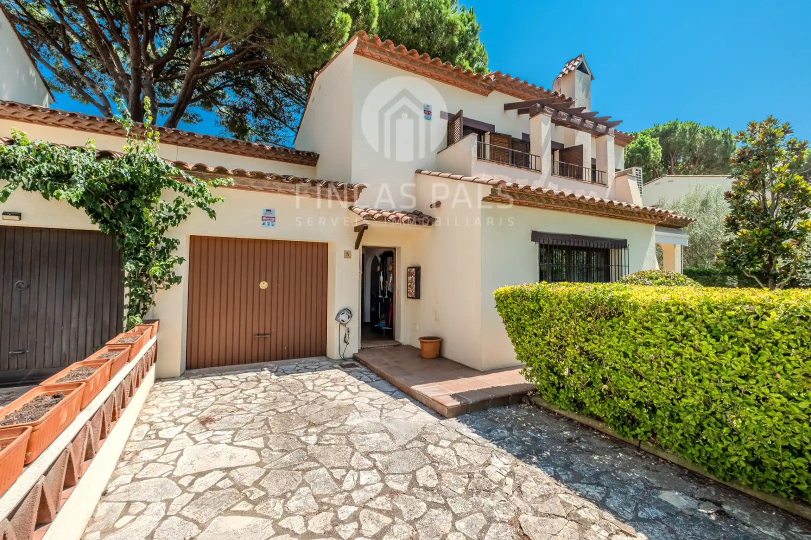 Vista exterior de Casa adosada en venda en Pals amb Aire condicionat, Calefacció i Jardí privat