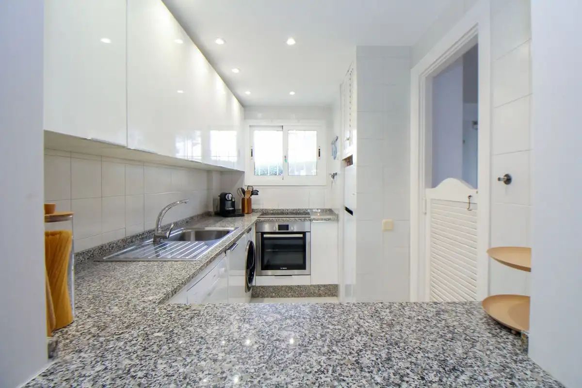 Apartment for sale in Calahonda, imagen 12