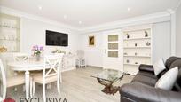 Sala d'estar de Pis en venda en Basauri  amb Calefacció, Terrassa i Balcó