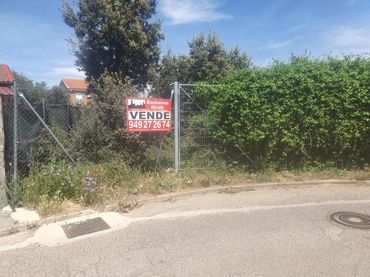 Wohnbaugrundstück zum Verkauf in Pioz