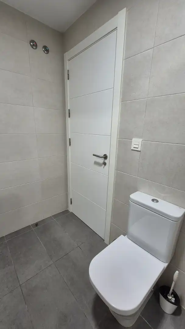 Bathroom of Ground floor for rent in Marbella  with Air Conditioner, Terrace and Storage room