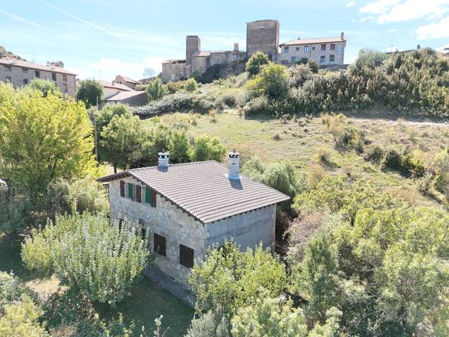 Casa-chalet en Venta en Calle Única Arres en Bailo