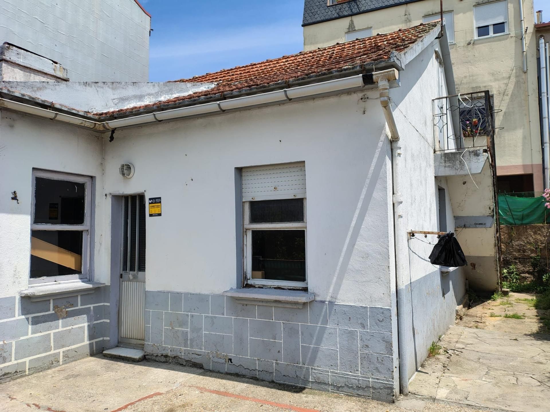 Außenansicht von Country house zum verkauf in Vigo  mit Terrasse