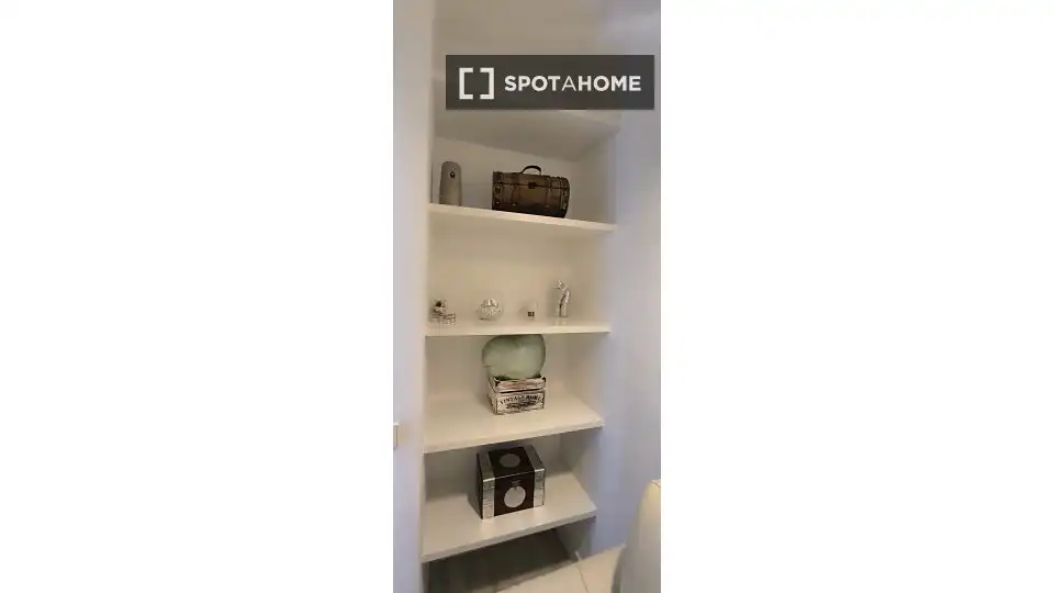 Bedroom of Flat for rent in Madrid  with Air Conditioner, Heating and Furnished