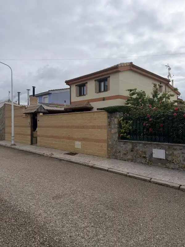 Vista exterior de Casa o chalet en venta en Trijueque con Aire acondicionado, Calefacción y Jardín privado