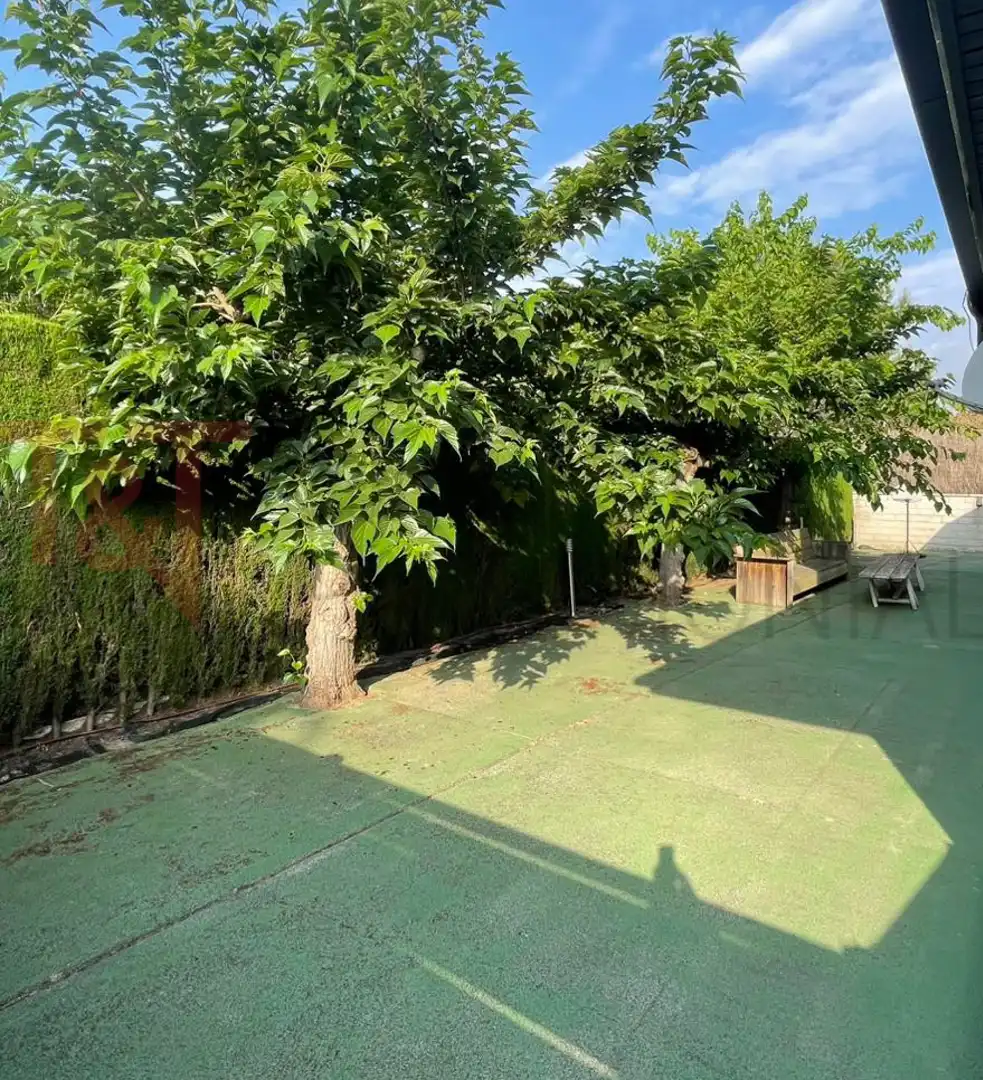 Jardín de Casa o chalet en venta en Canovelles con Aire acondicionado, Calefacción y Jardín privado