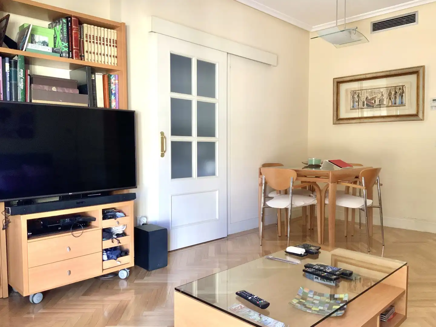 Sala de estar de Piso de alquiler en Madrid con Aire acondicionado, Calefacción y Terraza