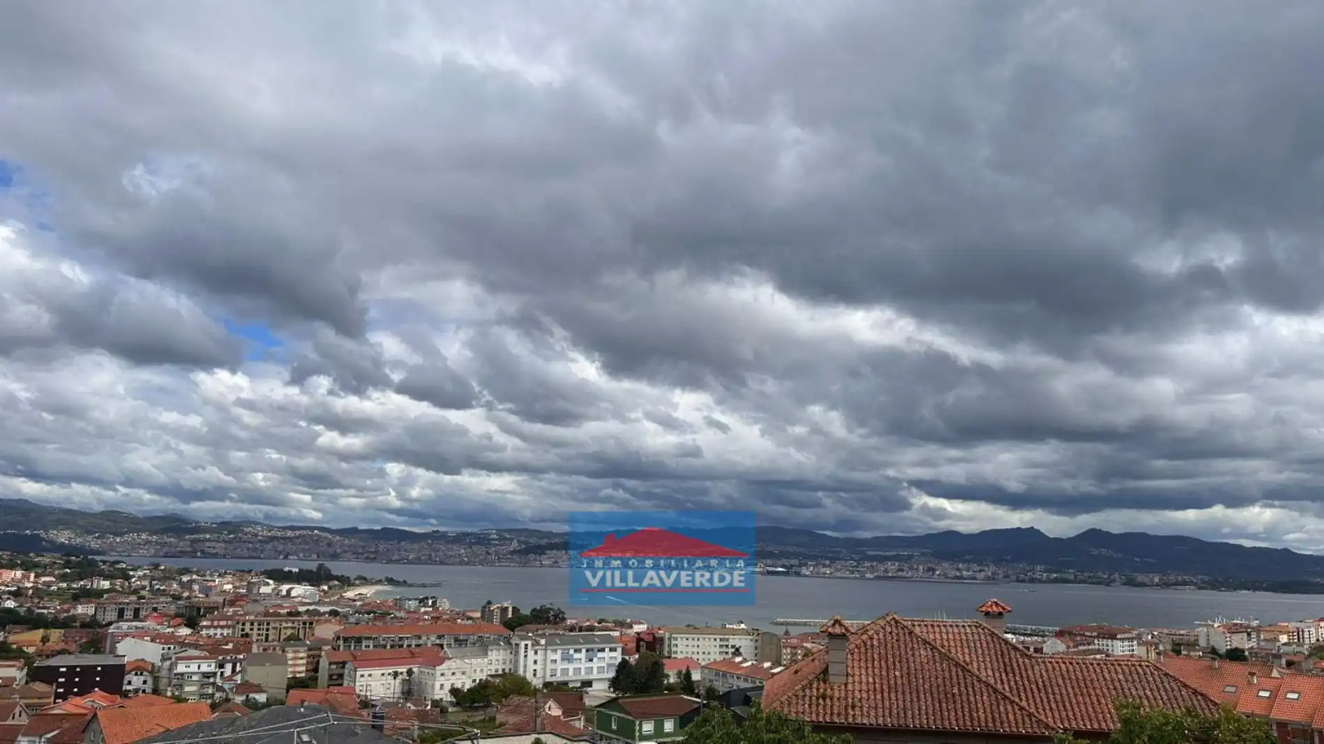 Vista exterior de Casa o xalet en venda en Cangas 