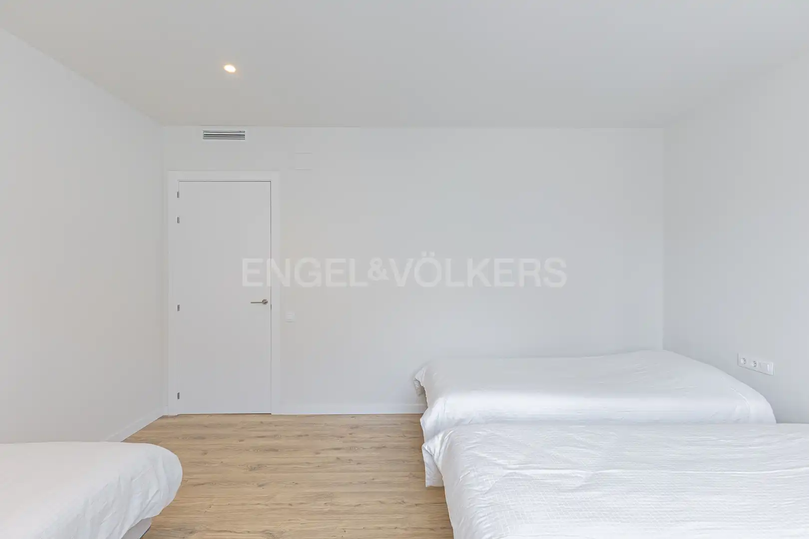 Schlafzimmer von Wohnung zum Verkauf in Barcelona mit Klimaanlage, Heizung und Parkett