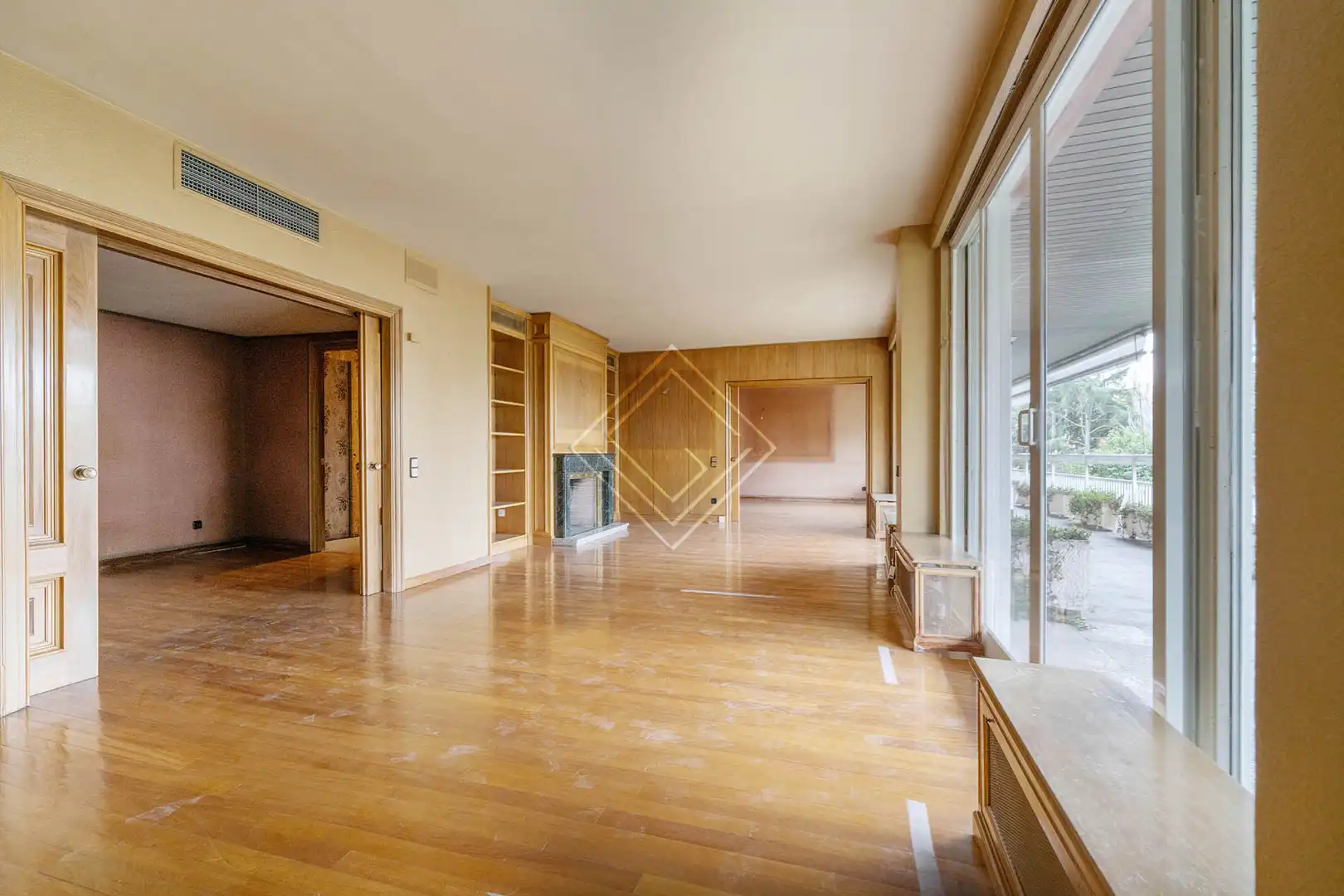 Living room of Flat for sale in Madrid  with Air Conditioner, Heating and Terrace