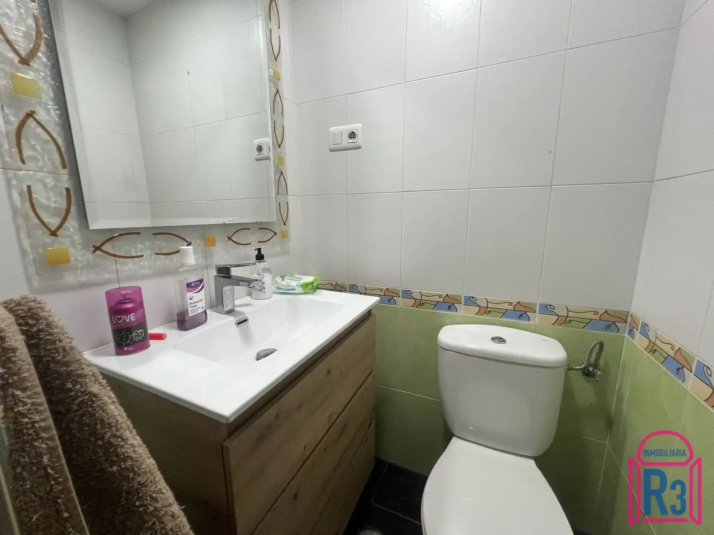 Bany de Apartament en venda en Villaquilambre amb Calefacció, Terrassa i Traster