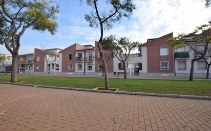 Vista exterior de Casa adosada en venda en Puçol amb Aire condicionat, Calefacció i Parquet