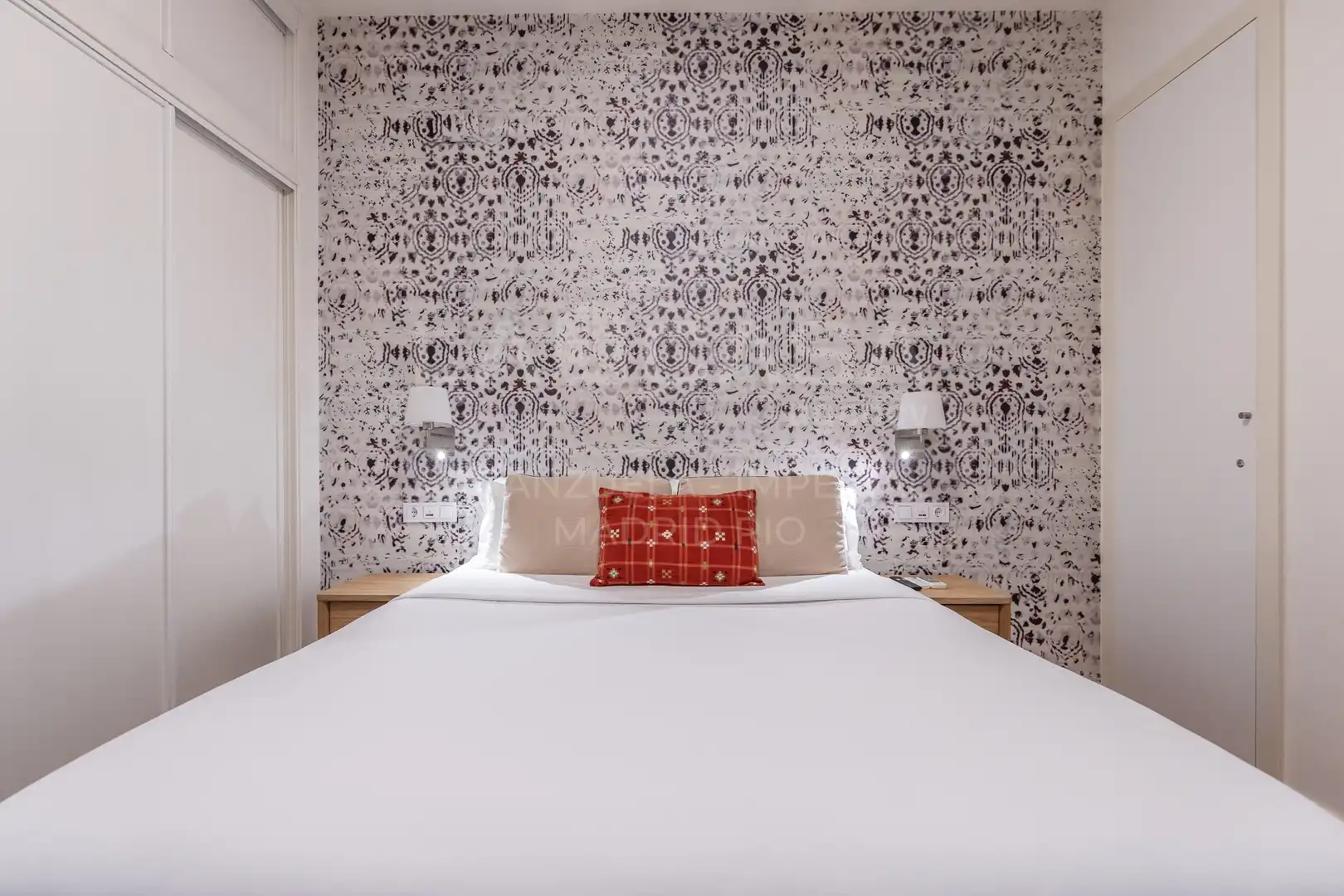 Habitación de Planta baja en venta en Madrid con Calefacción