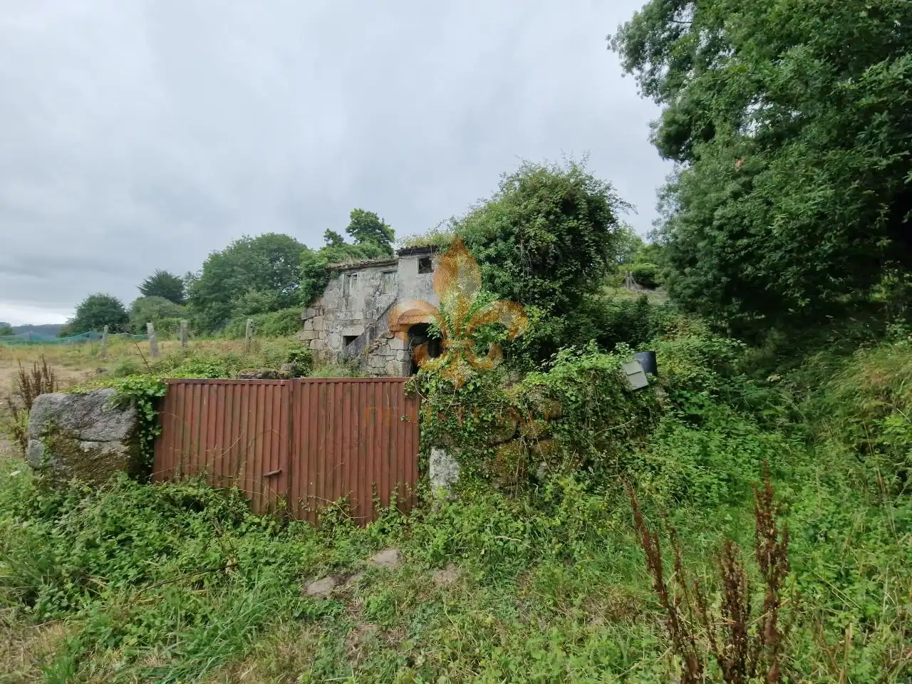 Country house zum Verkauf in Gondomar mit Privatgarten