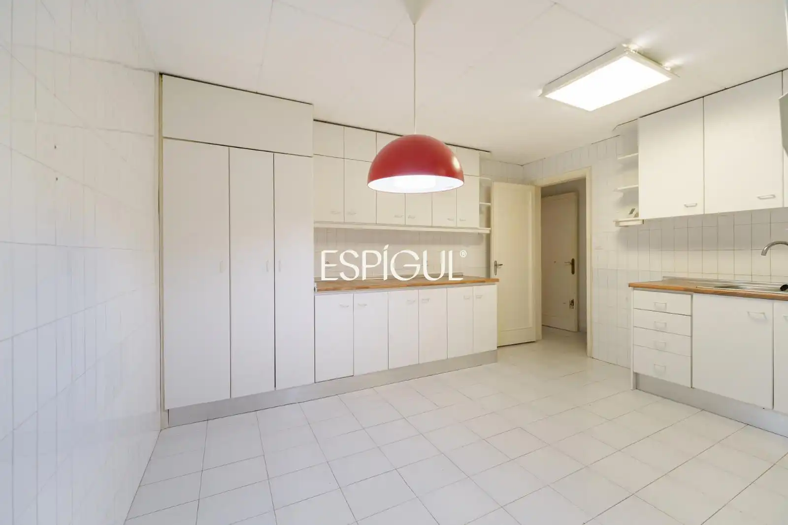Cocina de Piso en venta en Barcelona con Calefacción, Parquet y Terraza