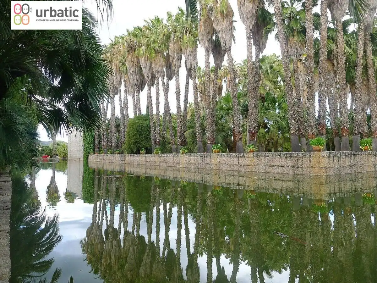 Vista exterior de Casa o xalet en venda en Gandia amb Aire condicionat, Calefacció i Jardí privat
