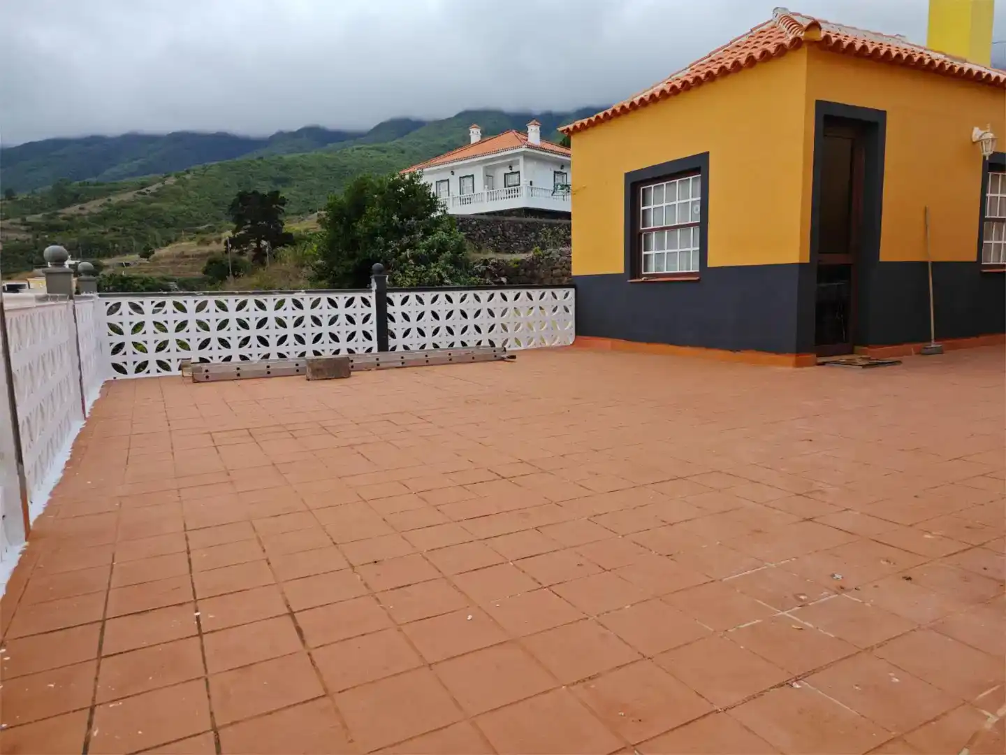 Vista exterior de Casa o chalet en venta en Breña Alta con Jardín privado, Trastero y Amueblado