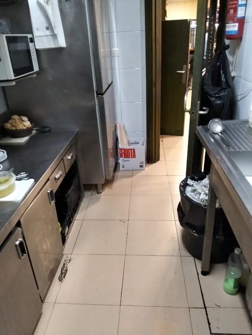 Cocina de Local en venta en Portugalete con Calefacción, Terraza y Amueblado