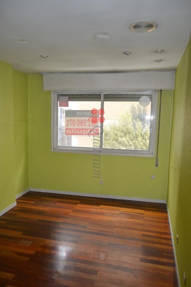 Bedroom of Office to rent in Santiago de Compostela 