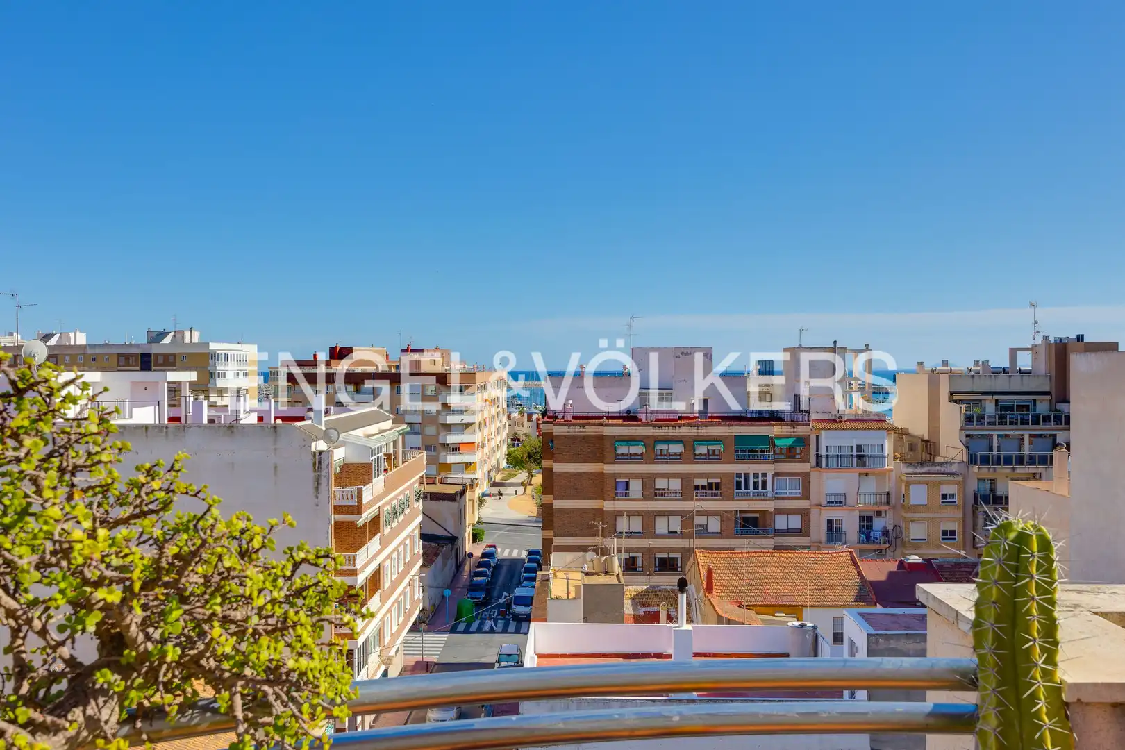 Vista exterior de Ático en venta en Torrevieja con Aire acondicionado, Calefacción y Terraza