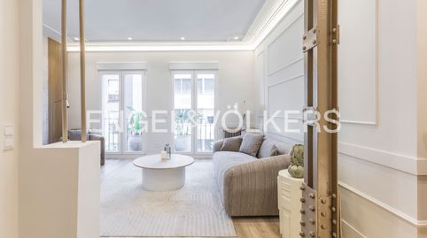 Elegante y luminoso apartamento en Goya con dos balcones., imatge 2