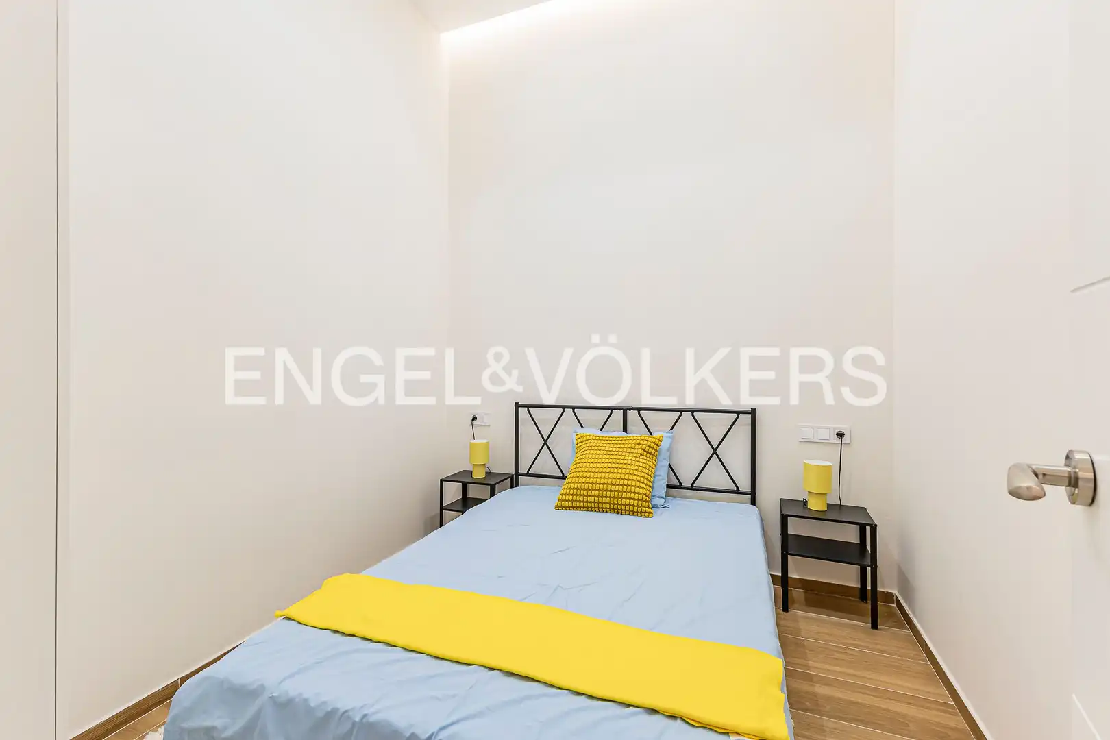 Dormitori de Apartament en venda en Barcelona amb Aire condicionat i Calefacció