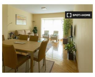 Dining room of Flat to rent in  Madrid Capital  with Air Conditioner, Heating and Internet