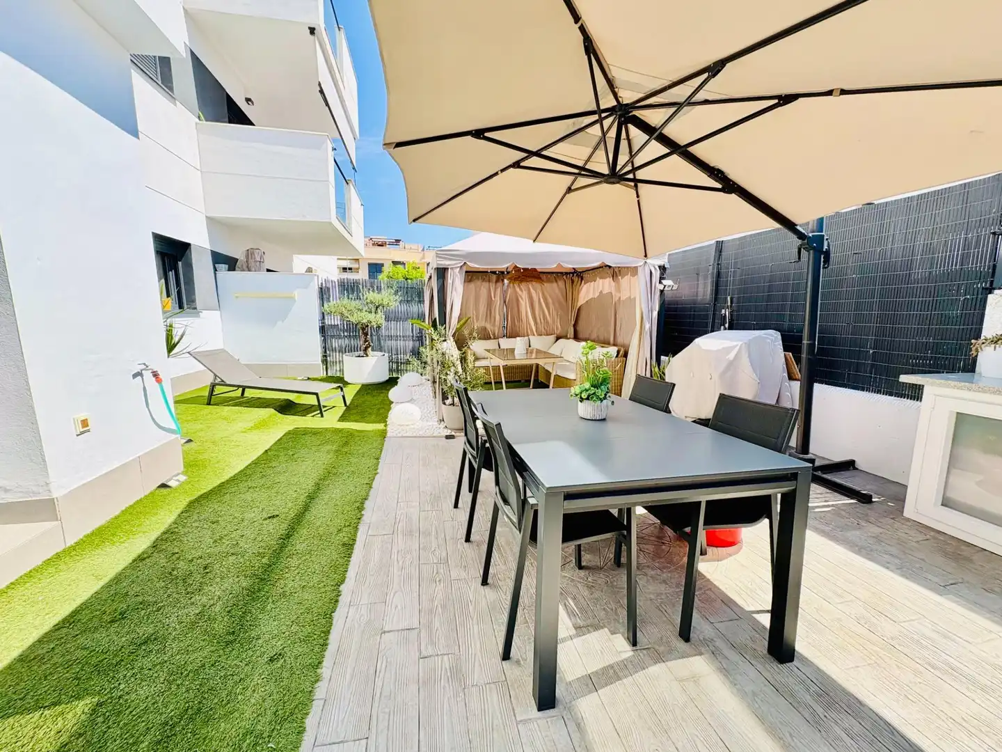 Terraza de Planta baja de alquiler en Vélez-Málaga con Aire acondicionado, Calefacción y Jardín privado