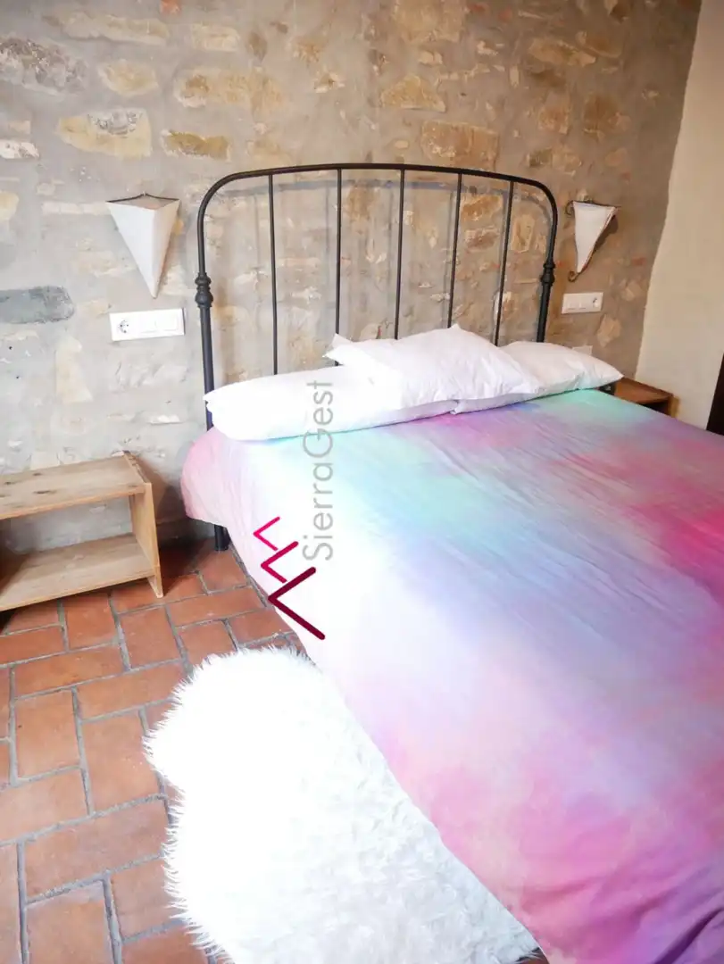 Habitación de Edificio en venta en Ubrique