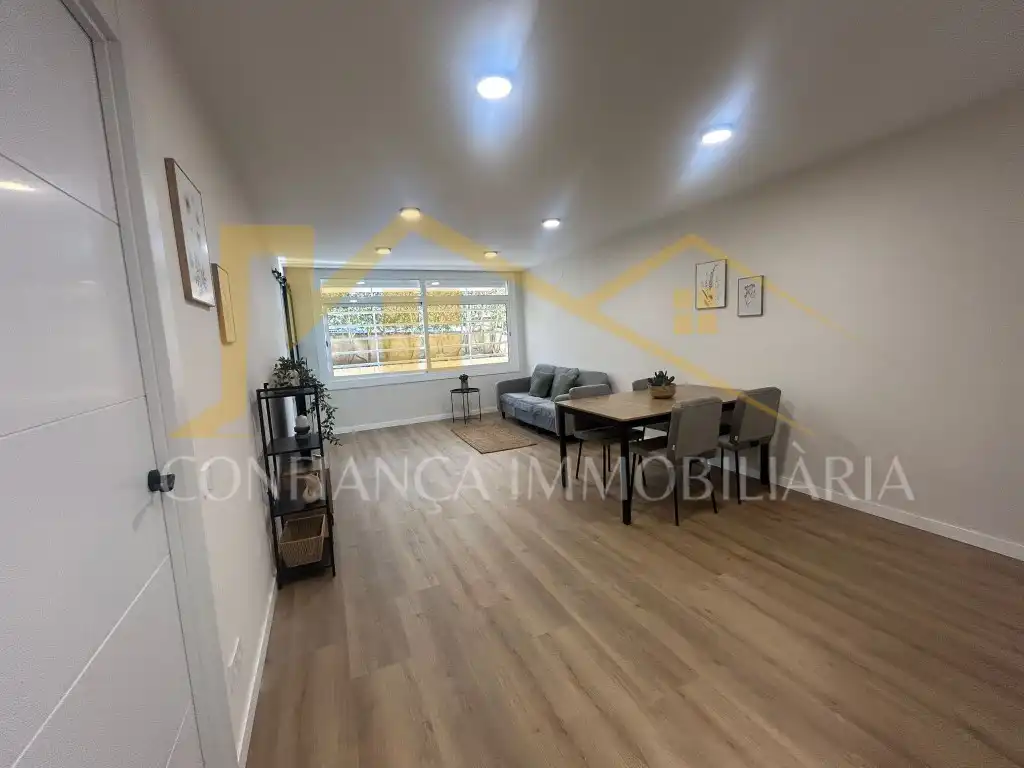 Sala de estar de Local en venta en Caldes d'Estrac