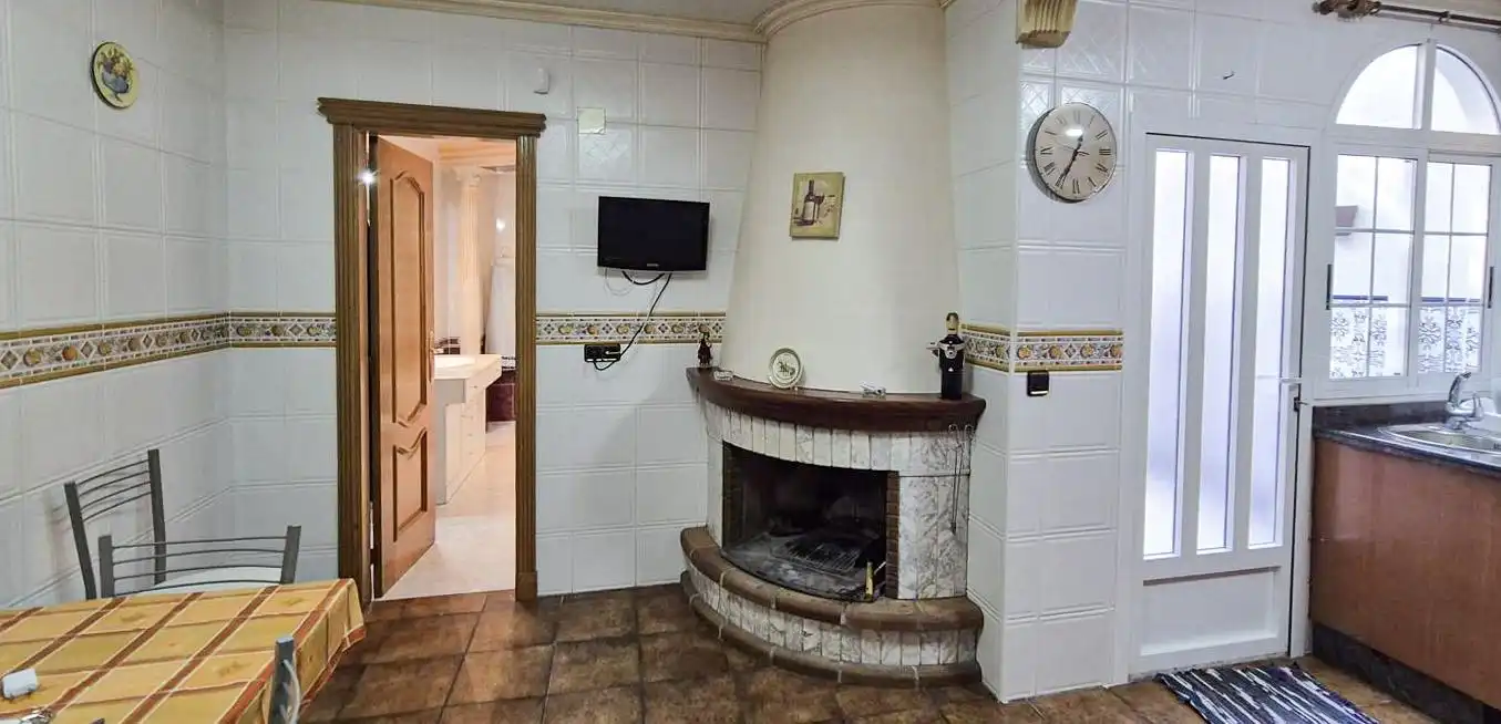 Badezimmer von Erdgeschoss zum Verkauf in Elche / Elx mit Klimaanlage, Terrasse und Abstellraum