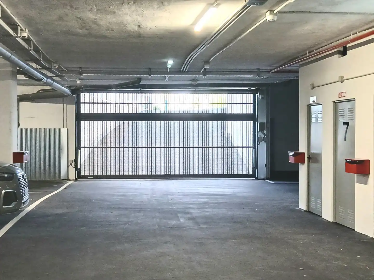 Parkplatz von Dachboden zur Miete in Oviedo  mit Heizung, Terrasse und Abstellraum