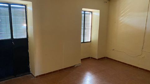 Foto 5 de Casa adosada en venta en Calle del Sol, Navas de San Juan, Jaén