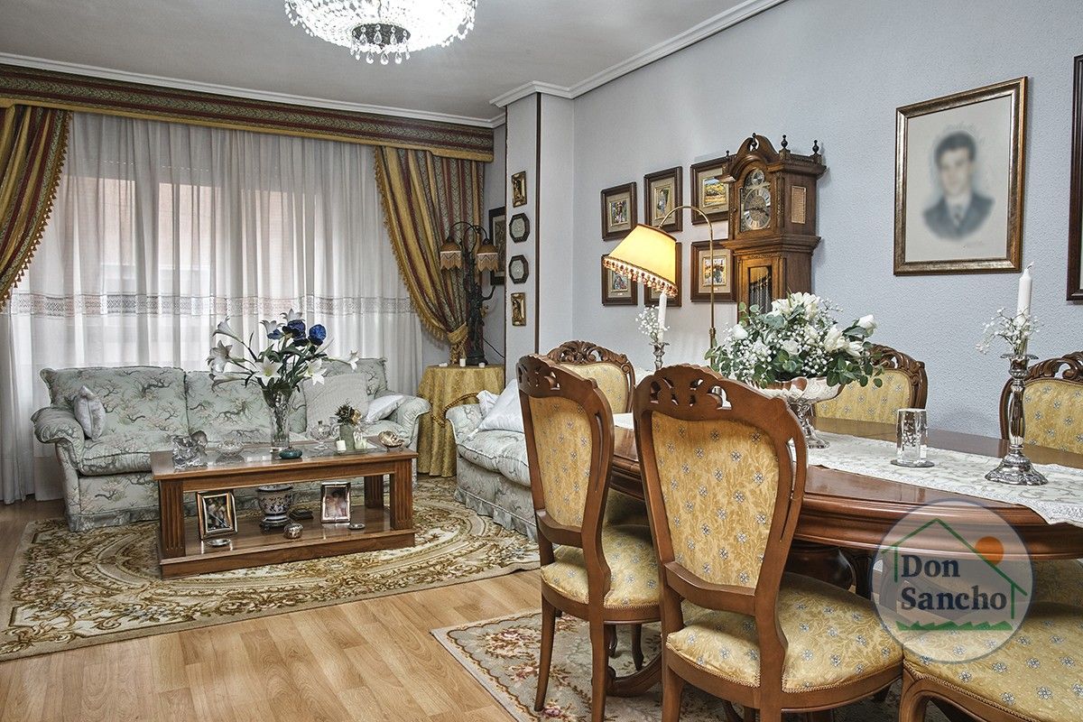 Sala d'estar de Pis en venda en Valladolid Capital amb Calefacció