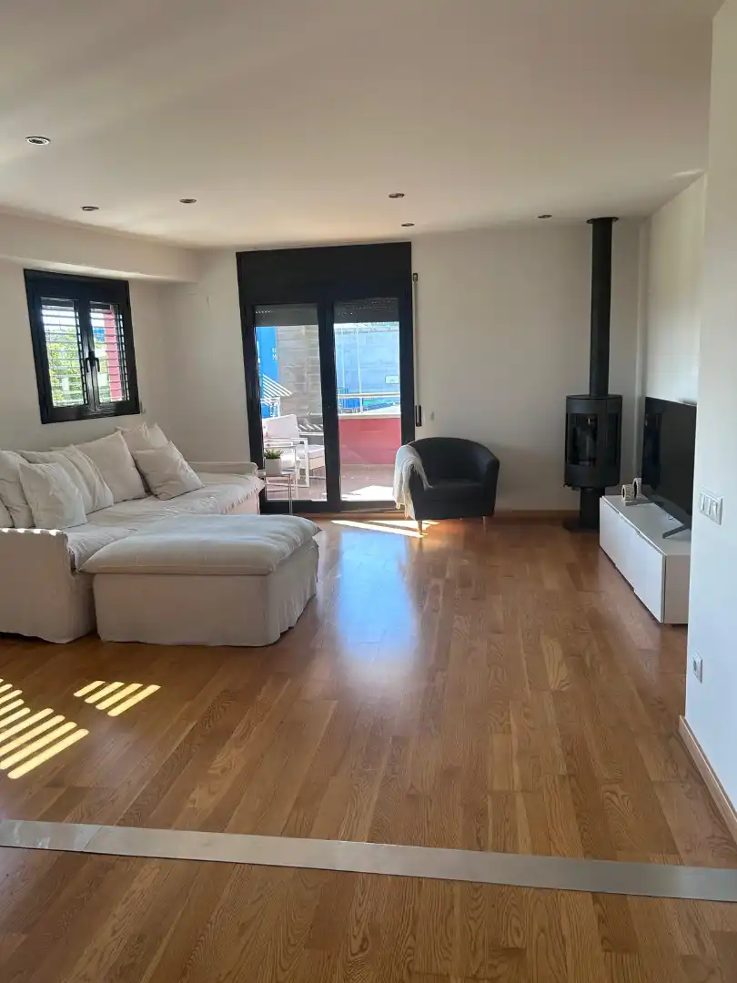 Sala de estar de Piso en venta en Gurb con Calefacción, Terraza y Horno