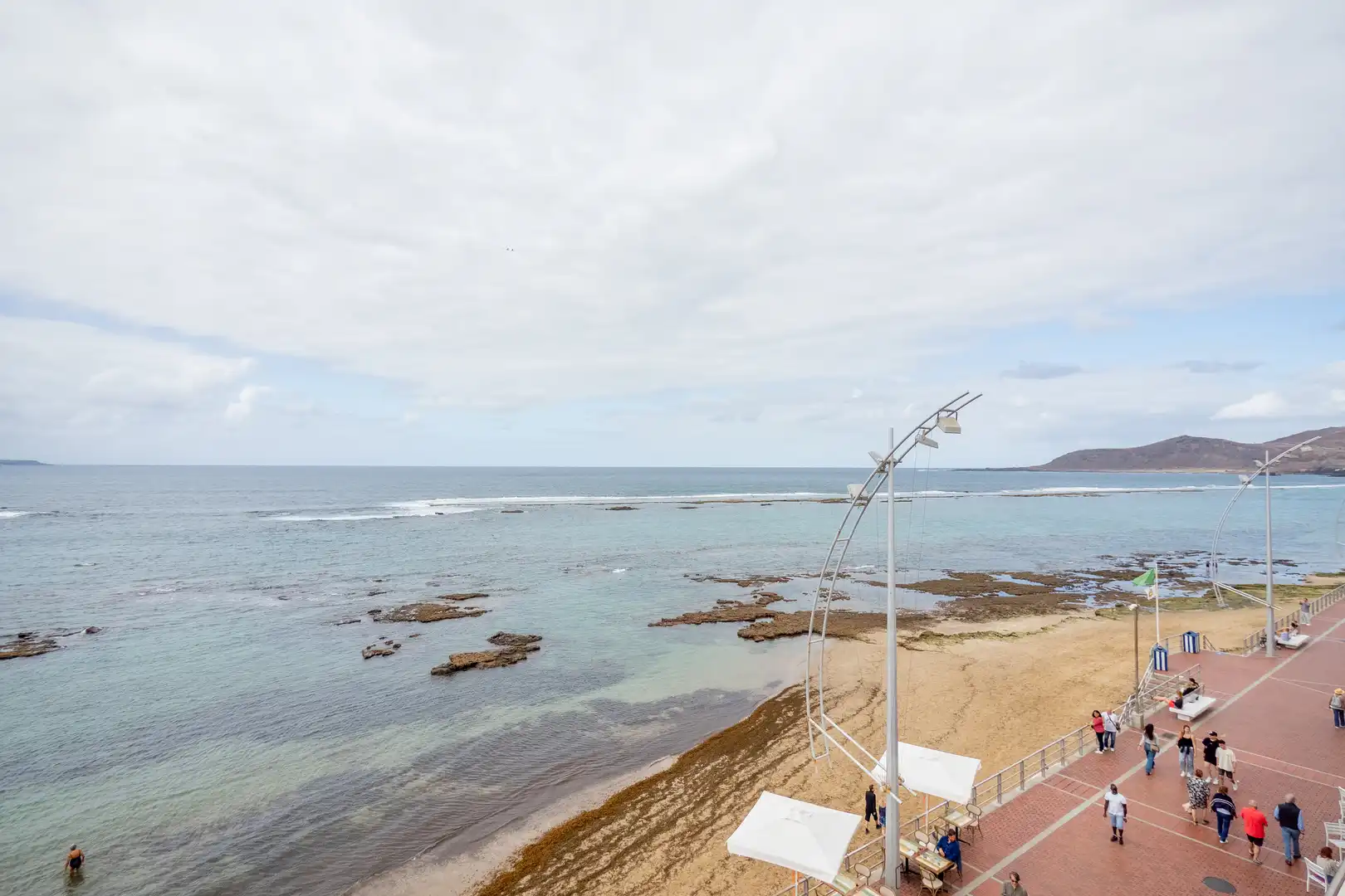 Vista exterior de Casa adosada en venta en Las Palmas de Gran Canaria con Terraza, Trastero y Balcón