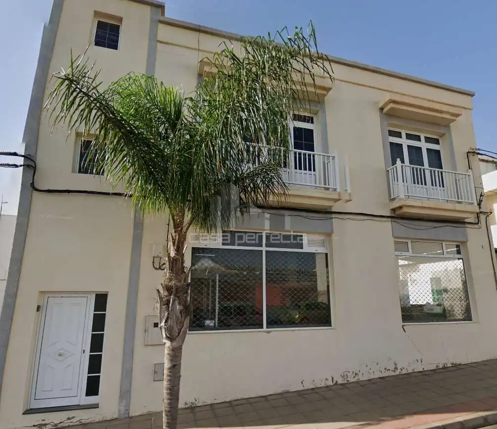 Vista exterior de Casa o chalet en venta en Arrecife con Terraza y Amueblado