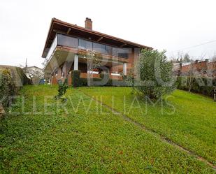 Exterior view of House or chalet for sale in Oiartzun  with Terrace and Balcony