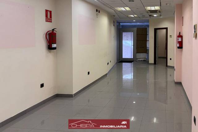 Local comercial en Alquiler en Serra