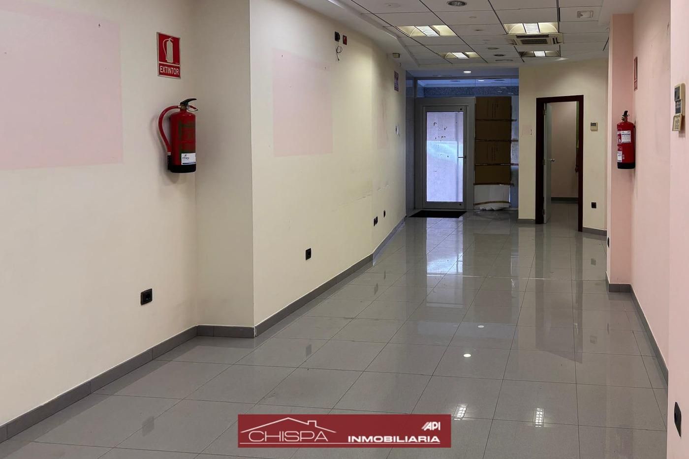 Premises to rent in Serra  with Air Conditioner